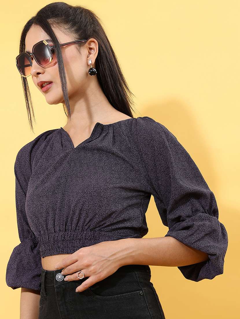 black self design three quarter sleeve top