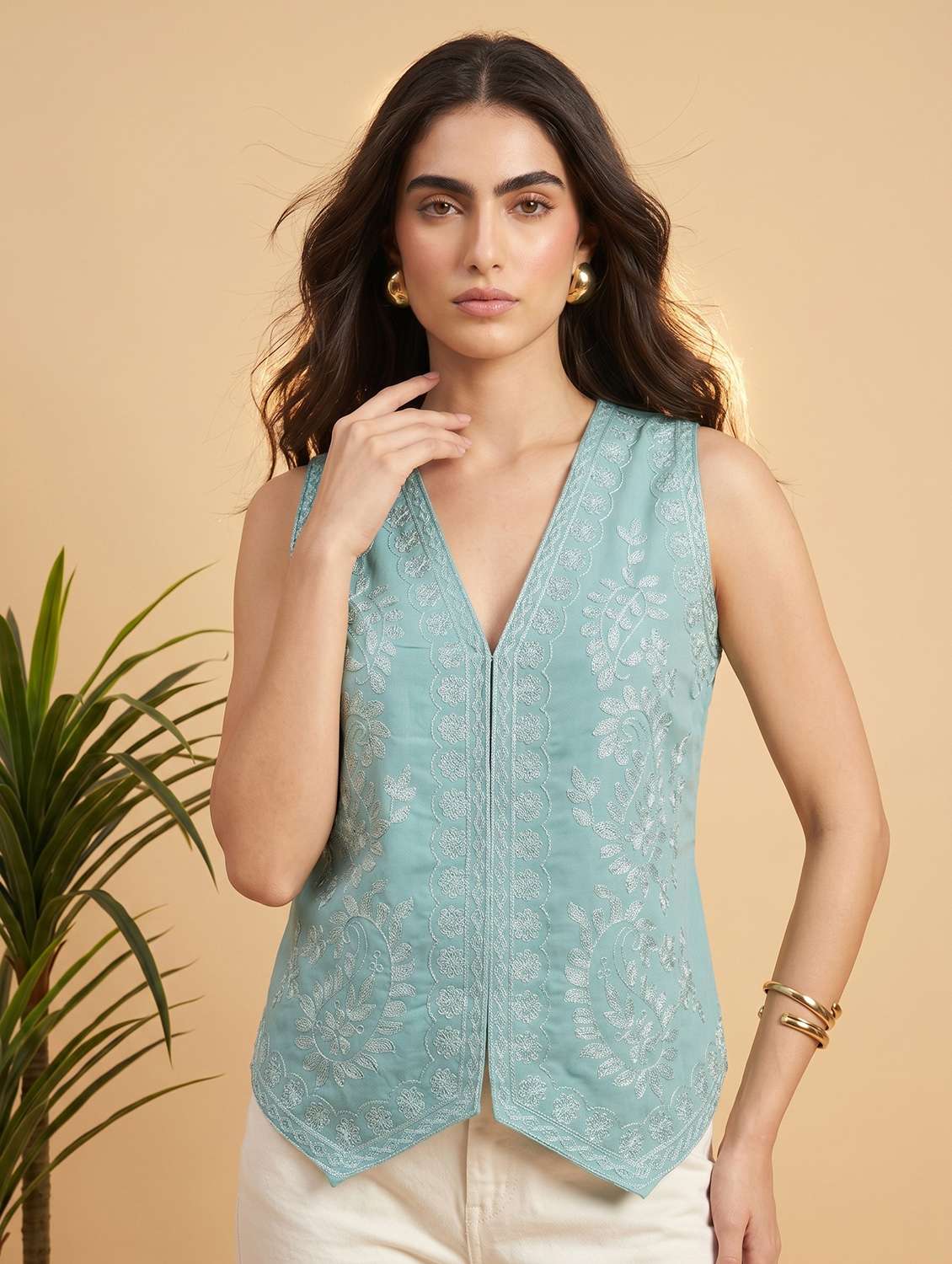 women solid with work sleeveless regular fit vest top