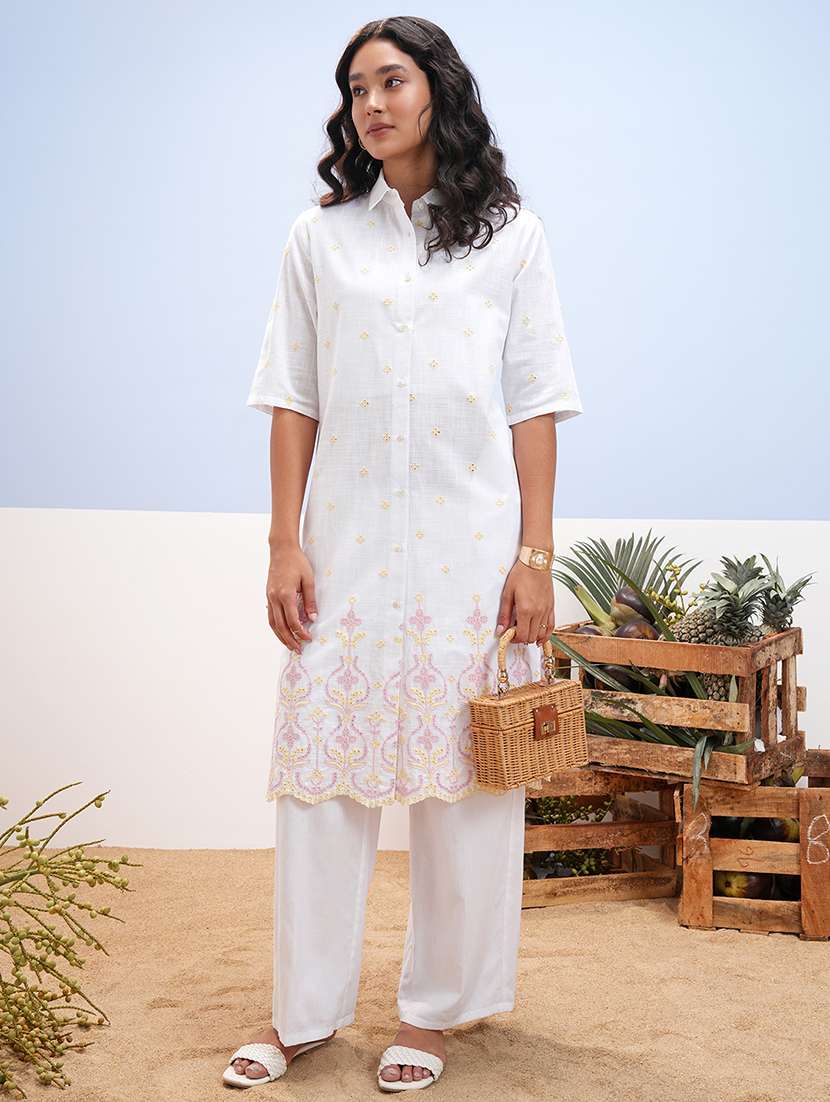 women embroidered collared straight kurta