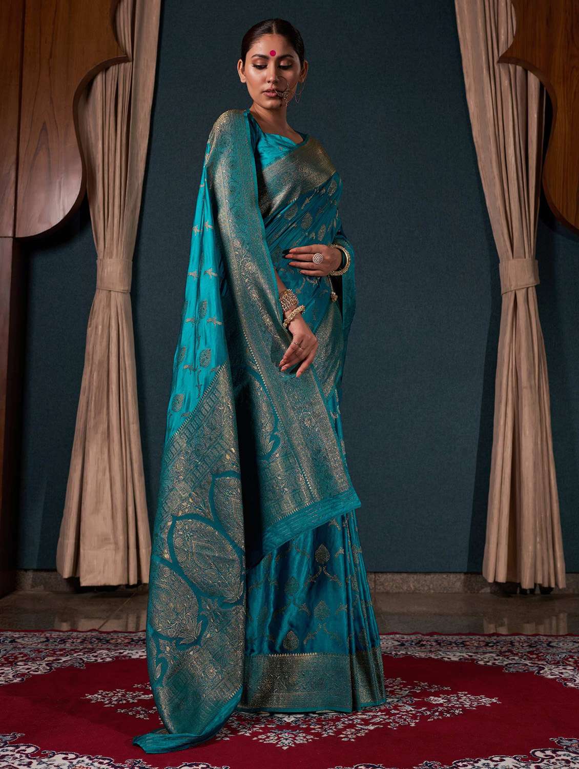 women self design banarasi saree with blouse - 22499822 -  Standard Image - 2