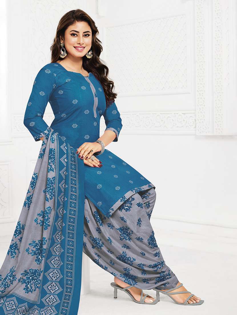 Women Printed Three Quarter Sleeve Kurta Patiala With Dupatta Set - 22500160 -  Standard Image - 2
