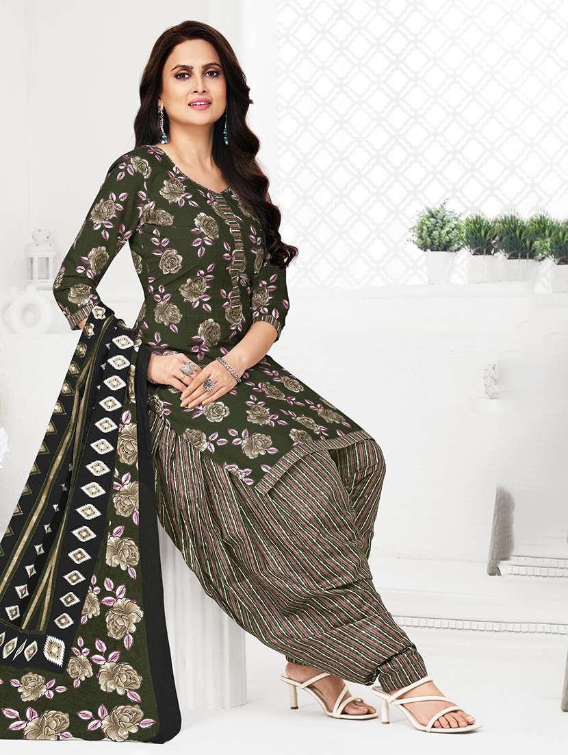 women printed three quarter sleeve kurta patiala with dupatta set - 22500166 -  Standard Image - 2