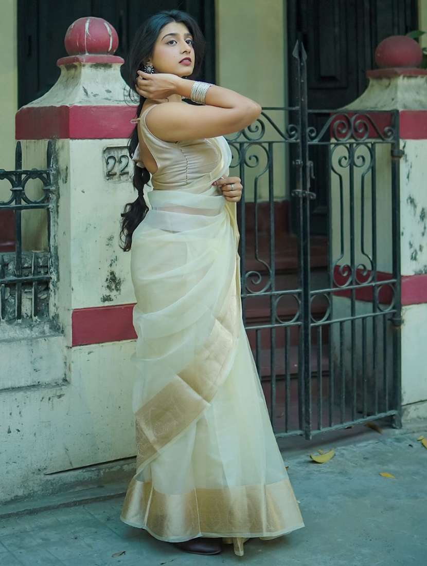 women solid with bordered saree with blouse - 22500237 -  Standard Image - 2