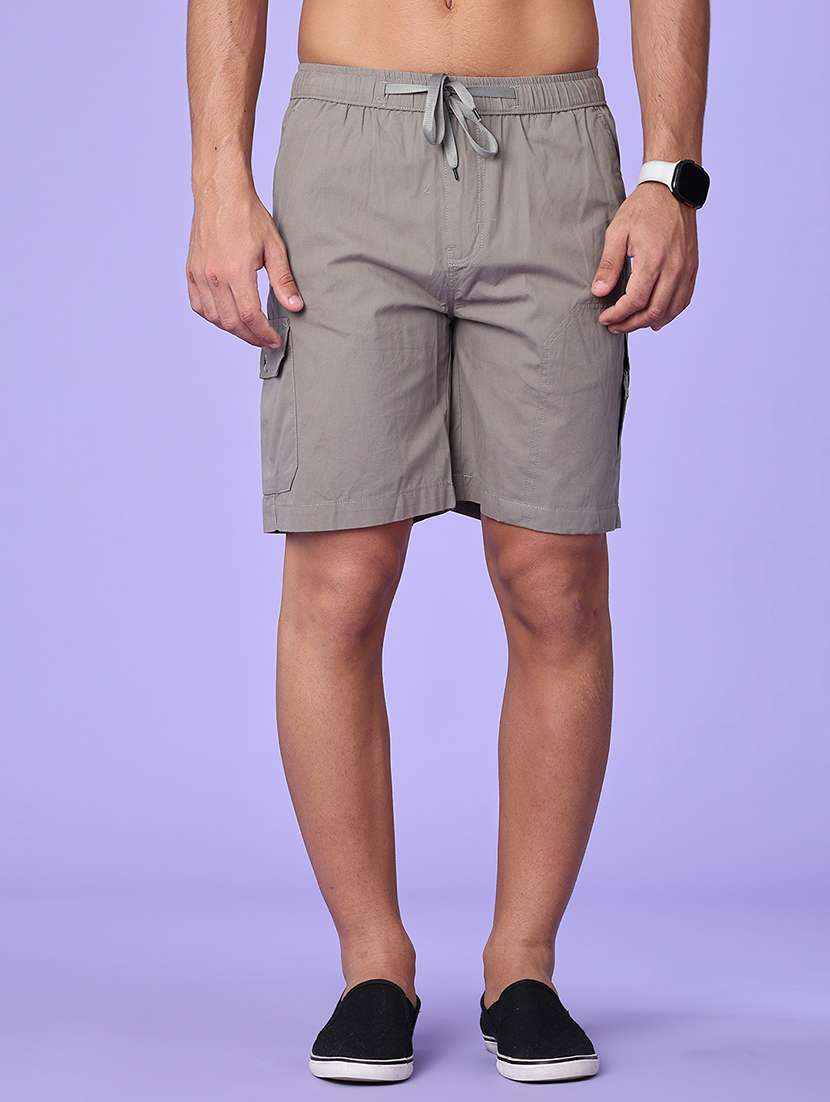 men solid mid rise regular fit cargo shorts - 22501049 -  Standard Image - 2