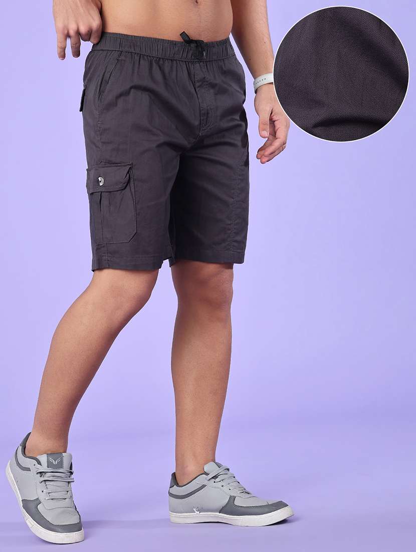 men solid mid rise regular fit cargo shorts - 22501050 -  Standard Image - 2