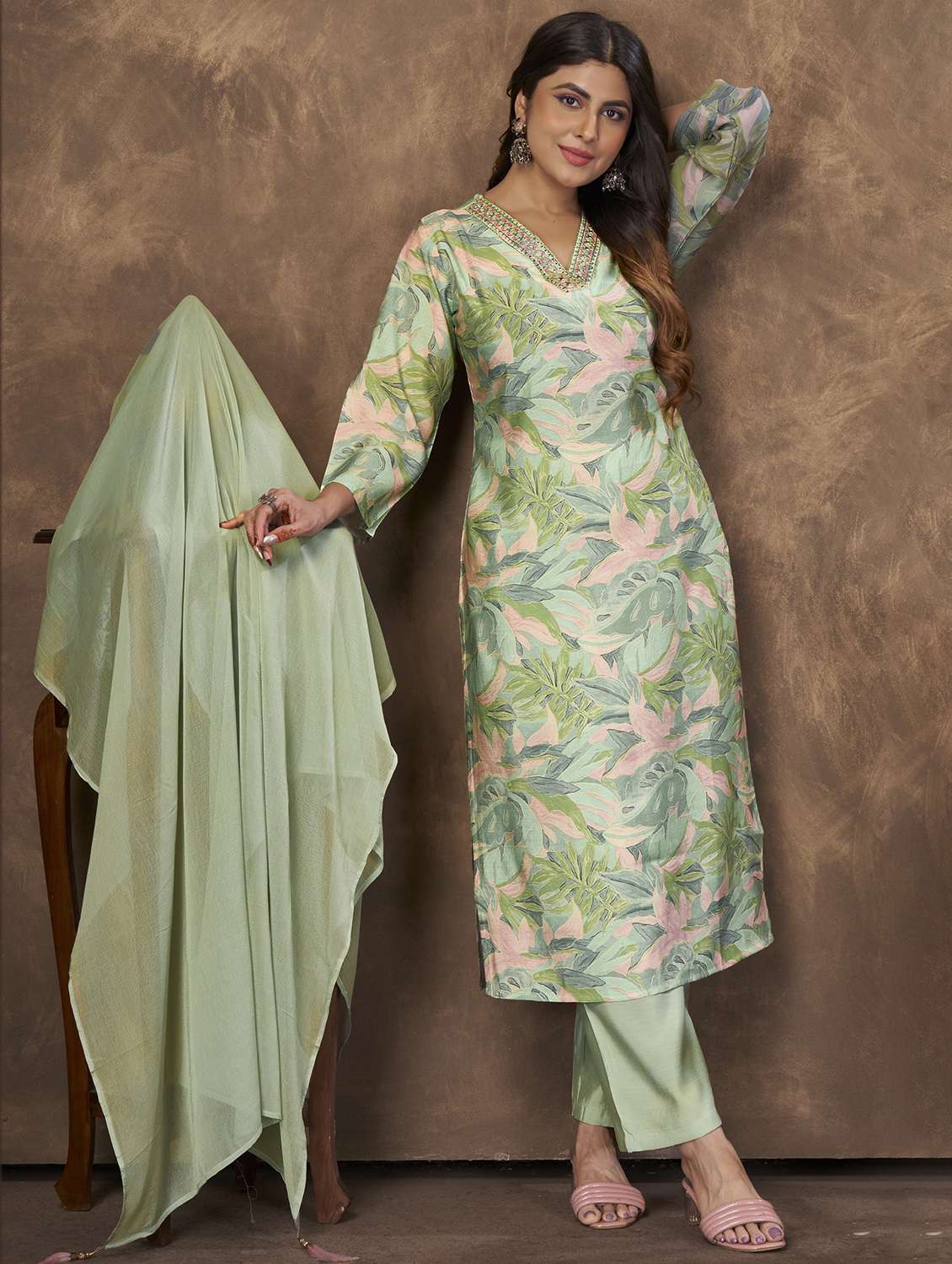 women floral three quarter sleeve kurta pant with dupatta set - 22501893 -  Standard Image - 2