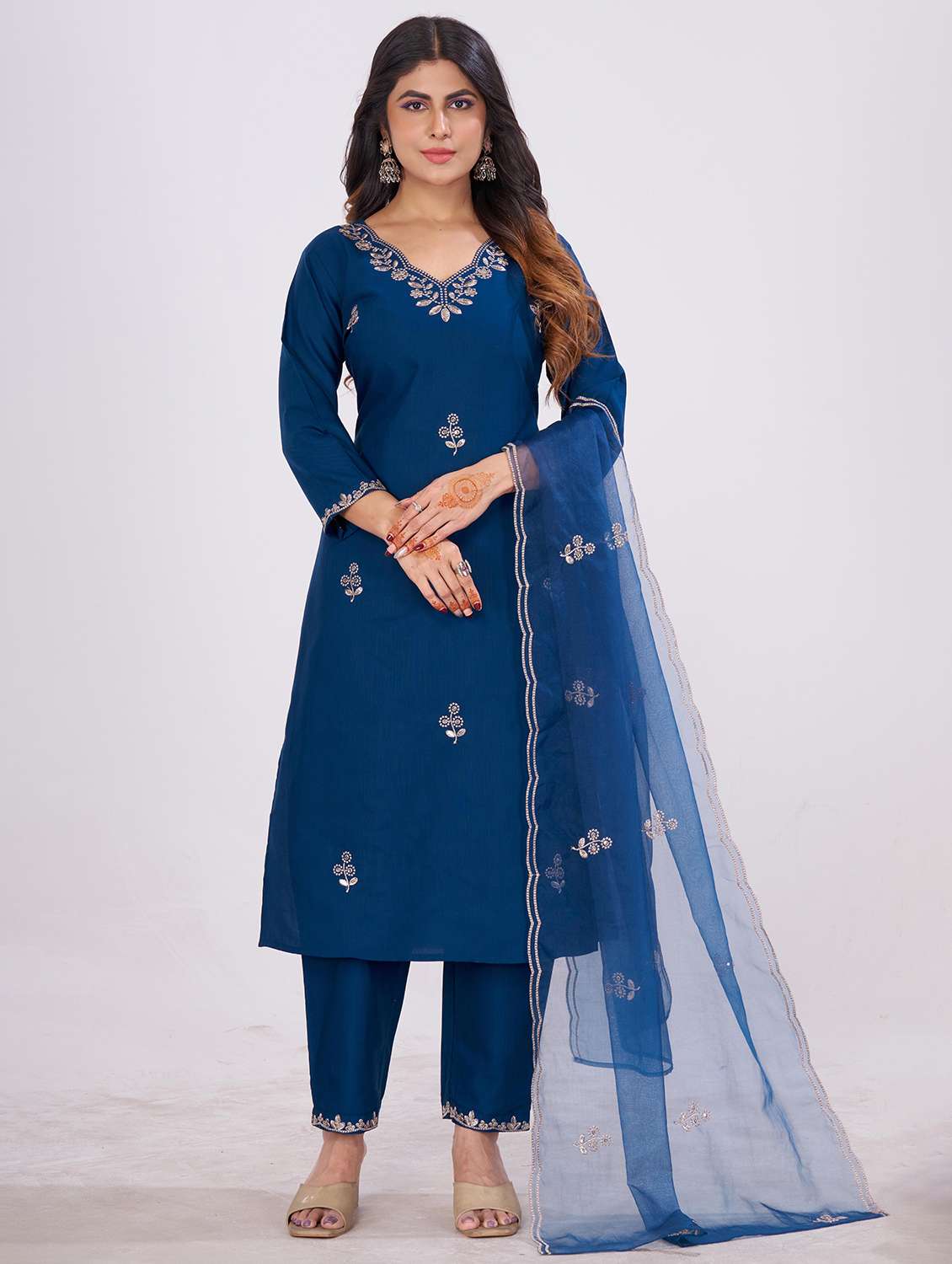 women solid with work three quarter sleeve kurta pant with dupatta set - 22501895 -  Standard Image - 2