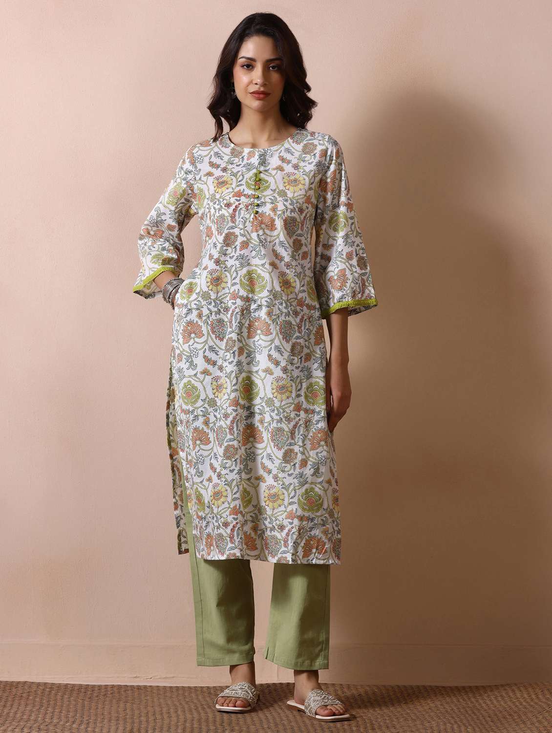 women floral printed round neck straight kurta - 22502058 -  Standard Image - 2