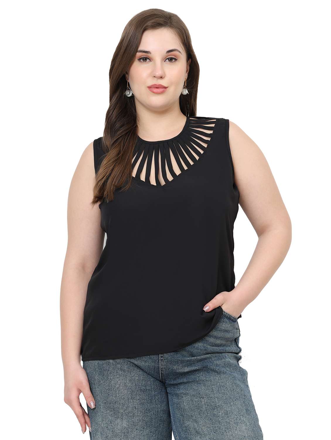 women solid round neck sleeveless top