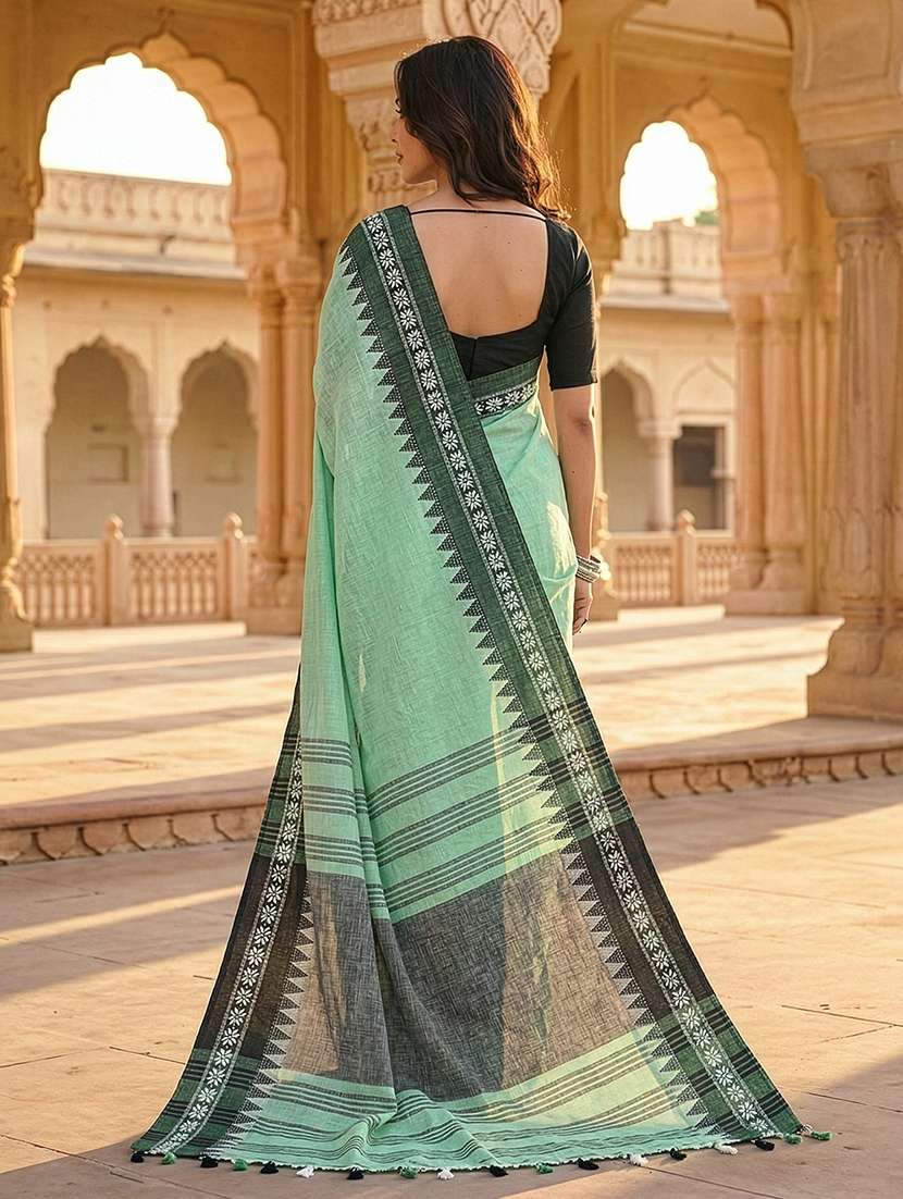 women solid with bordered handloom saree with blouse - 22502596 -  Standard Image - 2