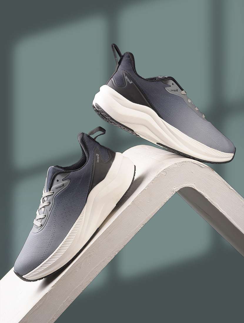 men grey lace up sport shoe