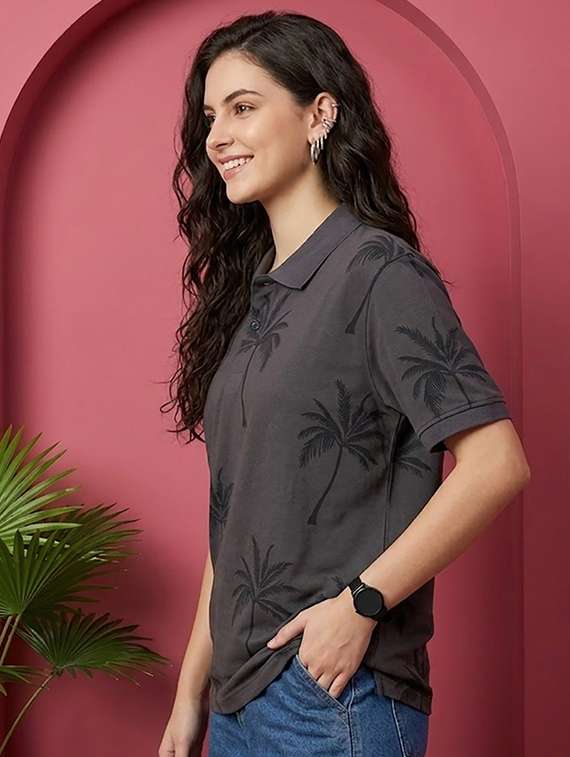 women printed short sleeves polo neck t-shirt - 22502850 -  Standard Image - 2