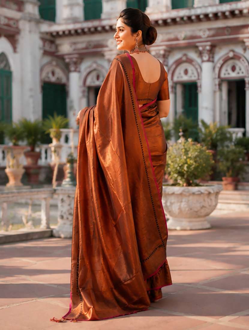 women solid handloom saree with blouse - 22502860 -  Standard Image - 2