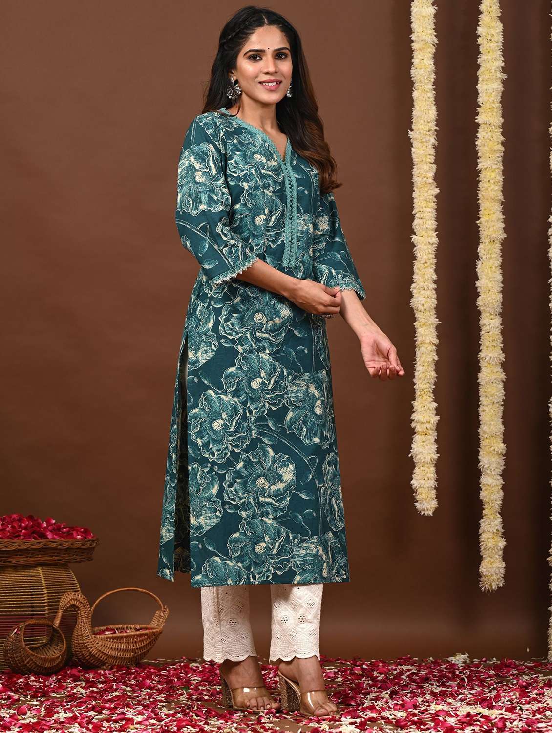 women printed three quarter sleeve straight kurta - 22502922 -  Standard Image - 2