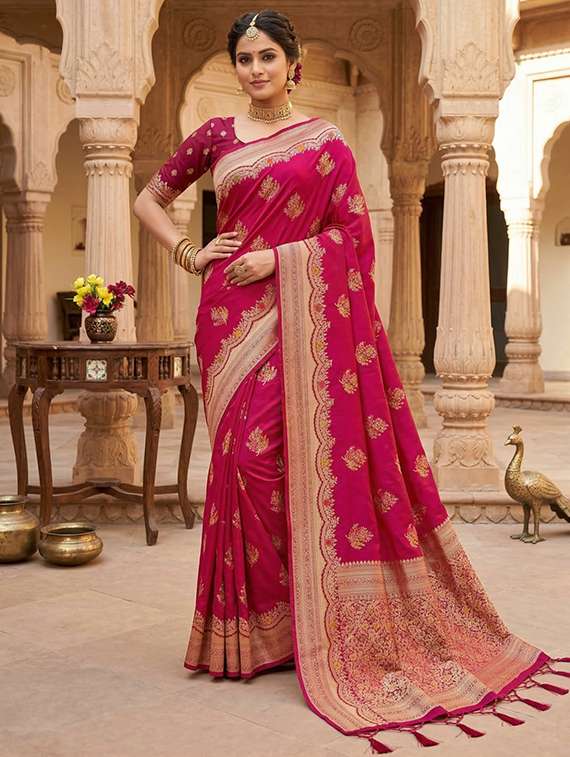 women self design banarasi saree with blouse