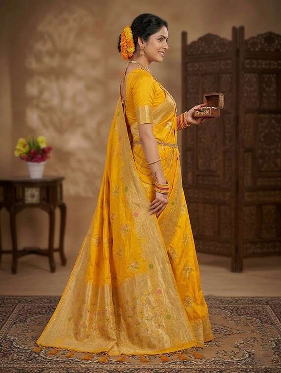 women self design banarasi saree with blouse - 22503006 -  Standard Image - 2