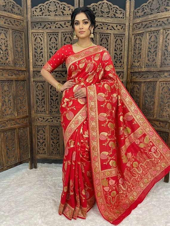 women self design banarasi saree with blouse - 22503041 -  Standard Image - 2
