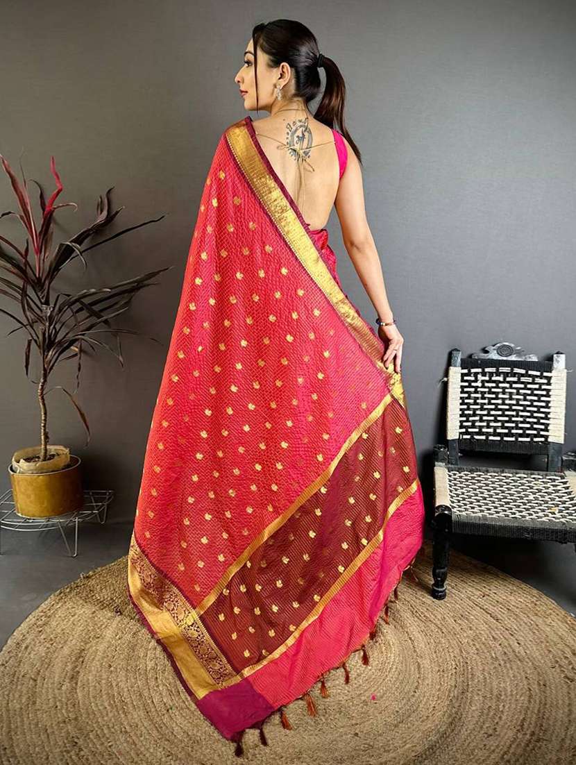 women self design bordered saree with blouse - 22503106 -  Standard Image - 2
