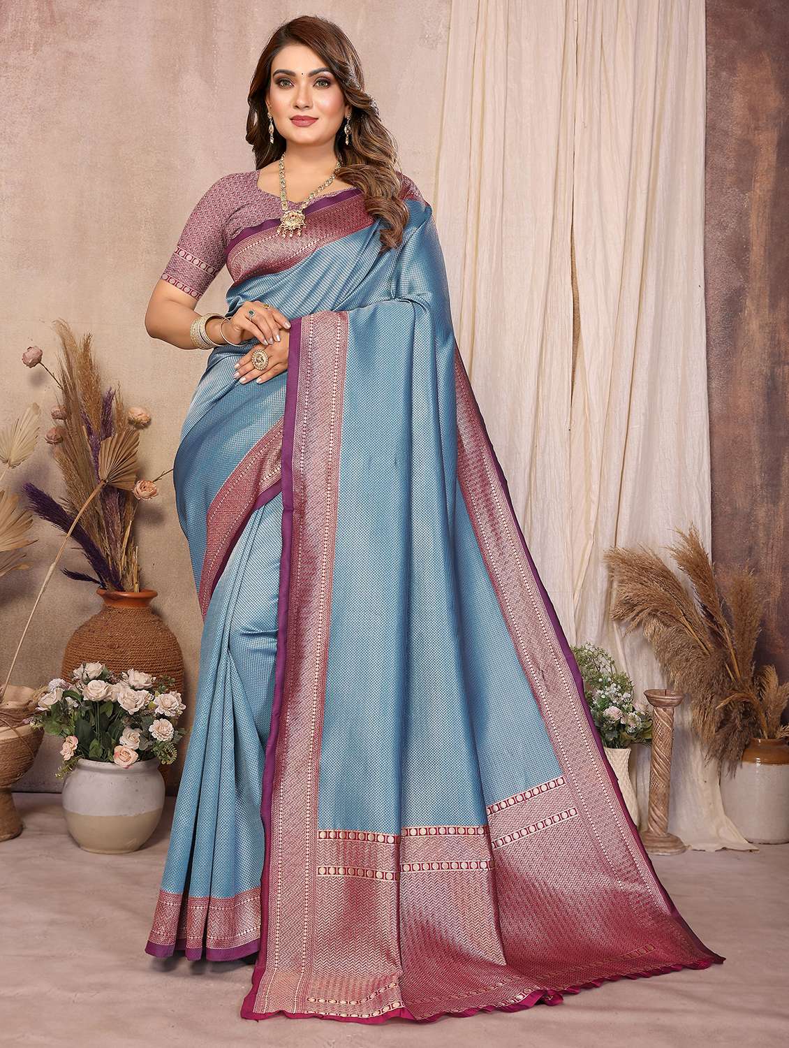 women self design banarasi saree with blouse