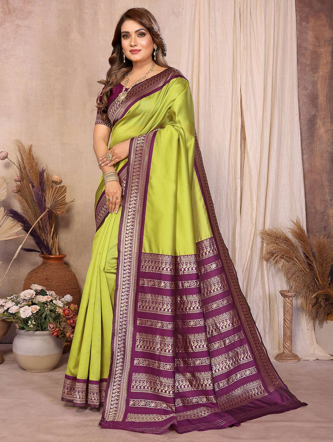 women solid with bordered saree with blouse - 22503207 -  Standard Image - 2