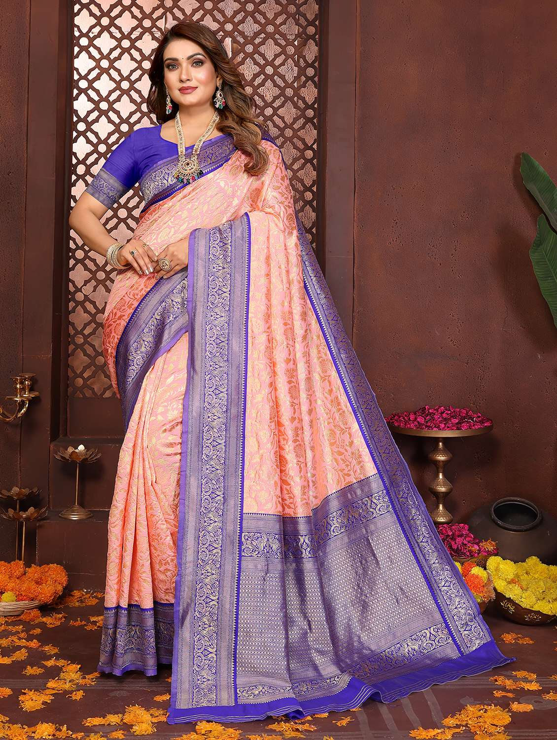 women self design banarasi saree with blouse
