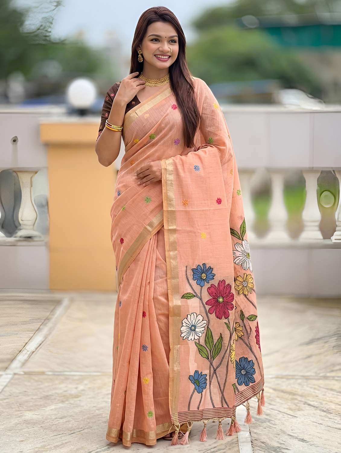women floral printed saree with blouse