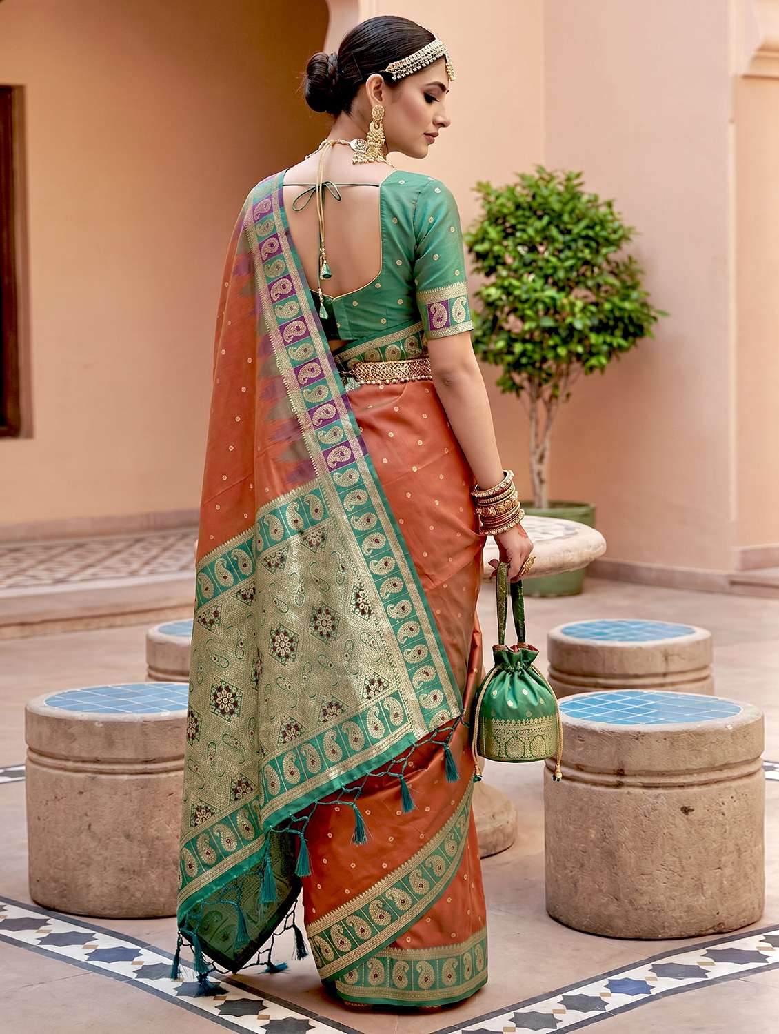 women self design kanjivaram saree with blouse - 22503225 -  Standard Image - 2