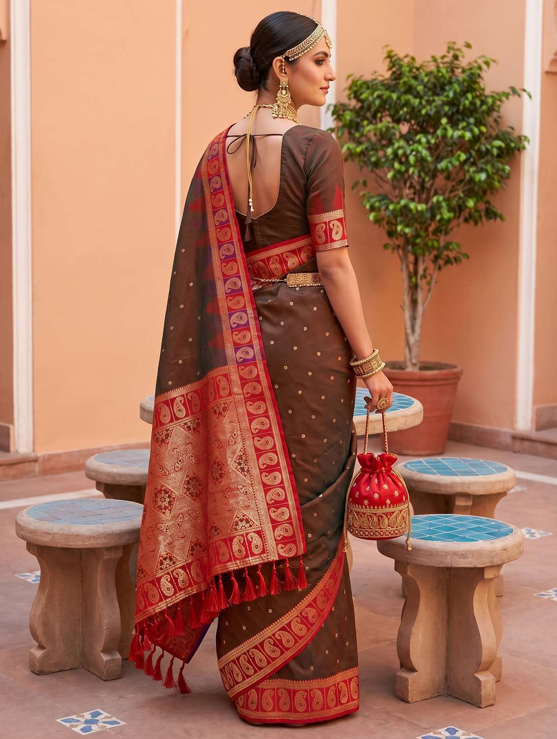women self design kanjivaram saree with blouse - 22503227 -  Standard Image - 2
