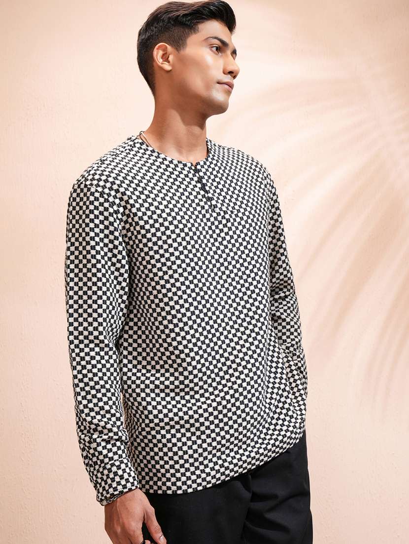 men self design long sleeve short kurta - 22504362 -  Standard Image - 2