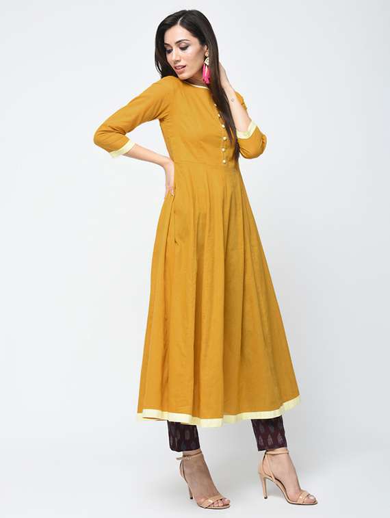 women solid three quarter sleeve anarkali kurta - 22504894 -  Standard Image - 2