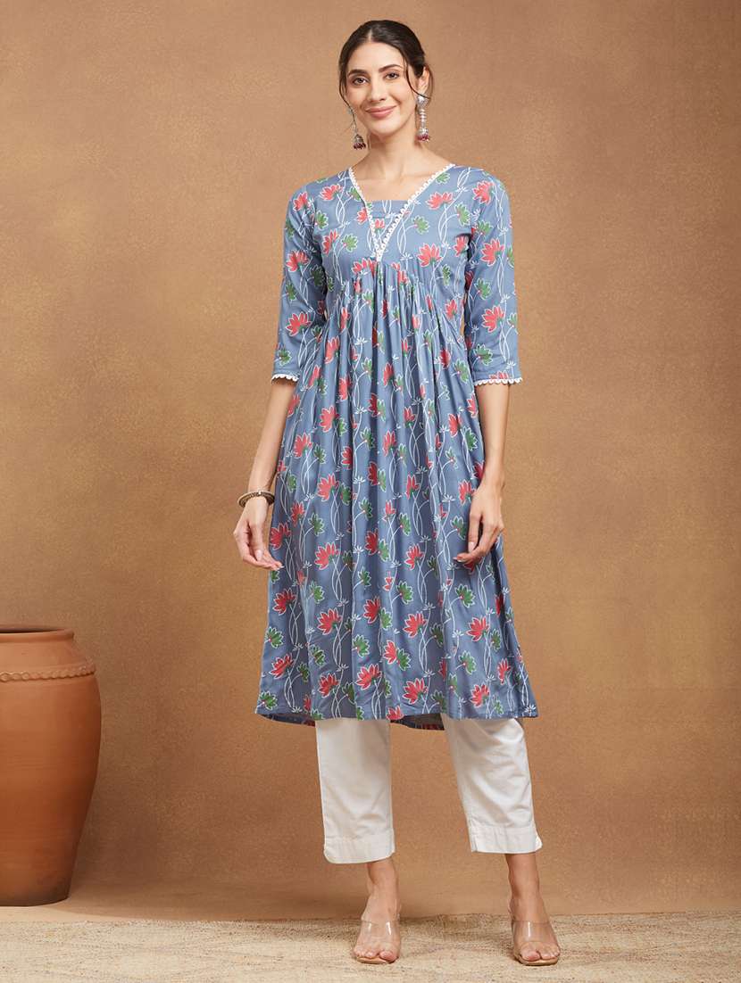 women printed v neck flared kurta - 22505253 -  Standard Image - 2