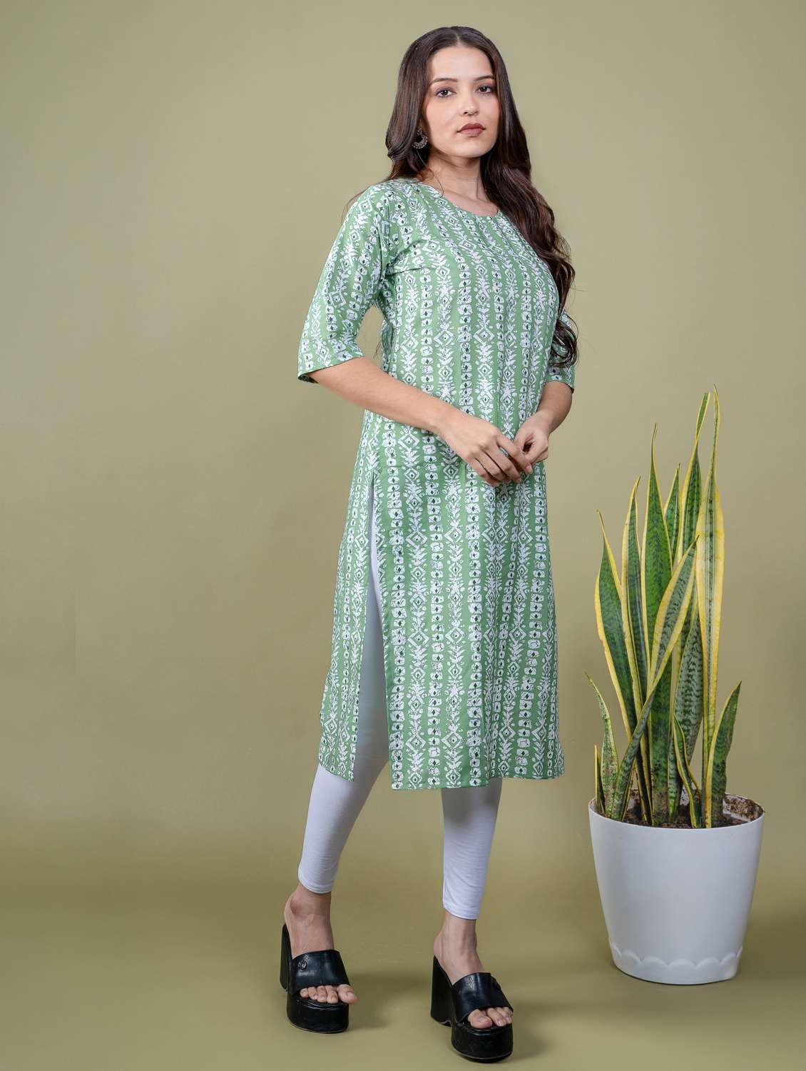 women printed round neck straight kurta - 22505342 -  Standard Image - 2