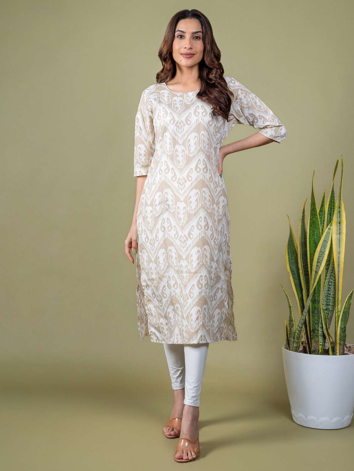 women printed round neck straight kurta - 22505364 -  Standard Image - 2