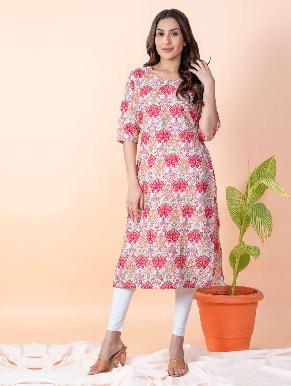 women printed round neck straight kurta