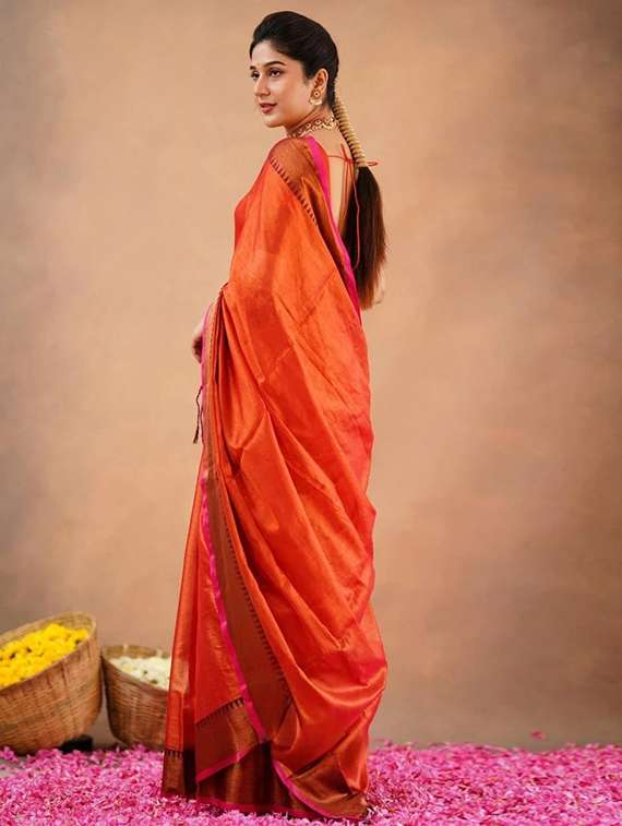women solid with bordered saree with blouse - 22505406 -  Standard Image - 2