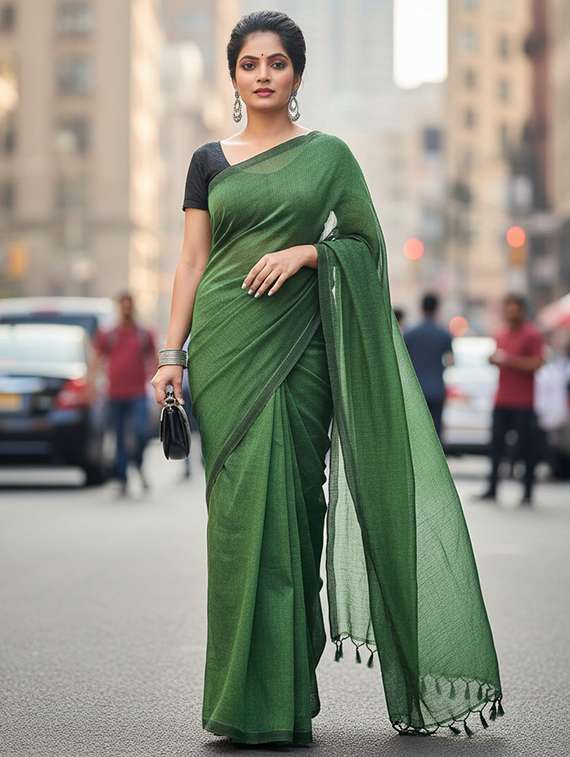 women solid handloom saree with blouse