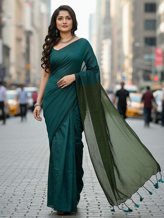 women solid handloom saree with blouse