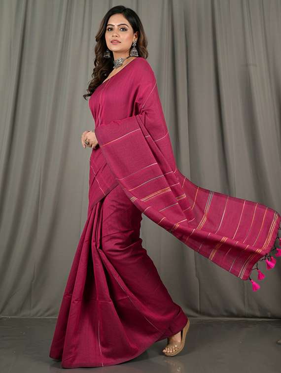 women striped handloom saree with blouse - 22505540 -  Standard Image - 2