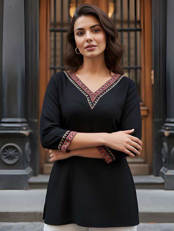 women printed v neck straight kurti