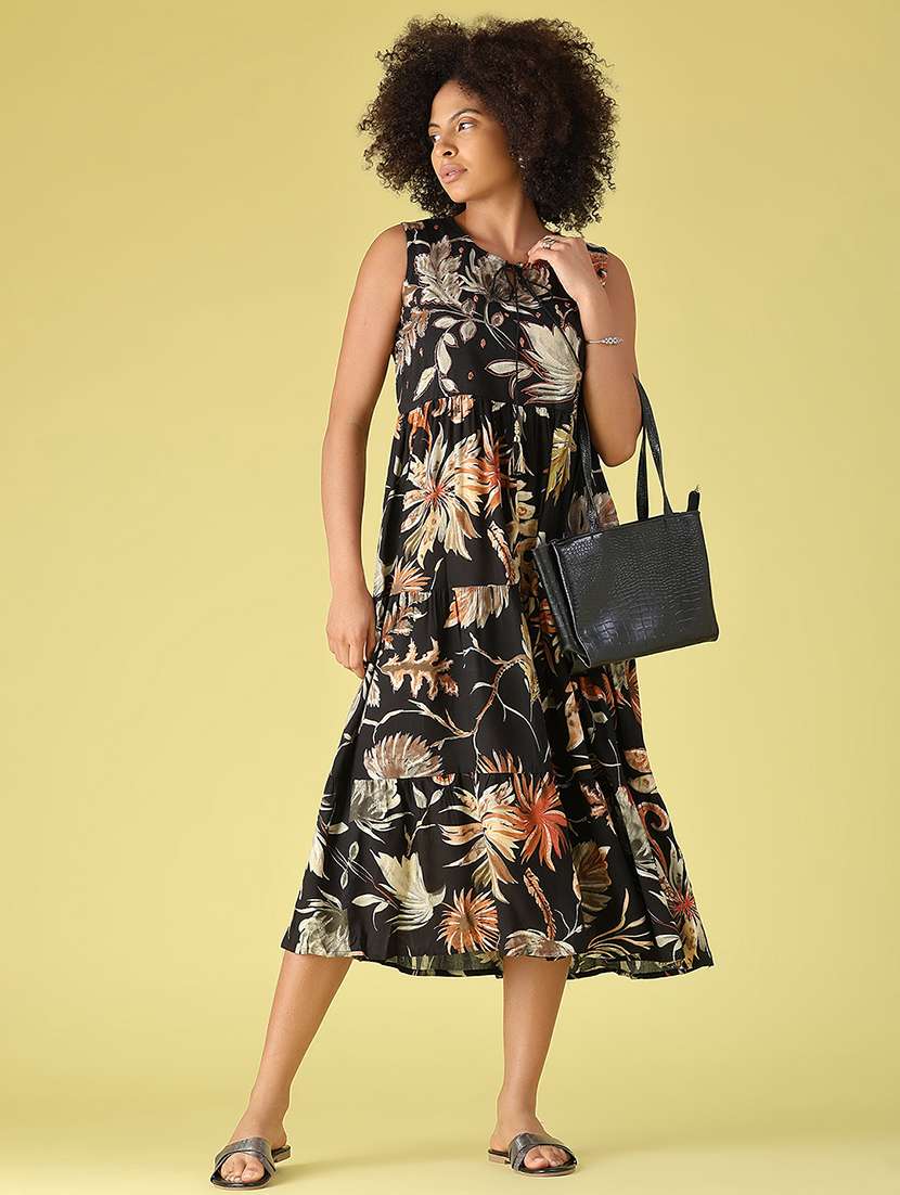 women printed sleeveless tiered dress