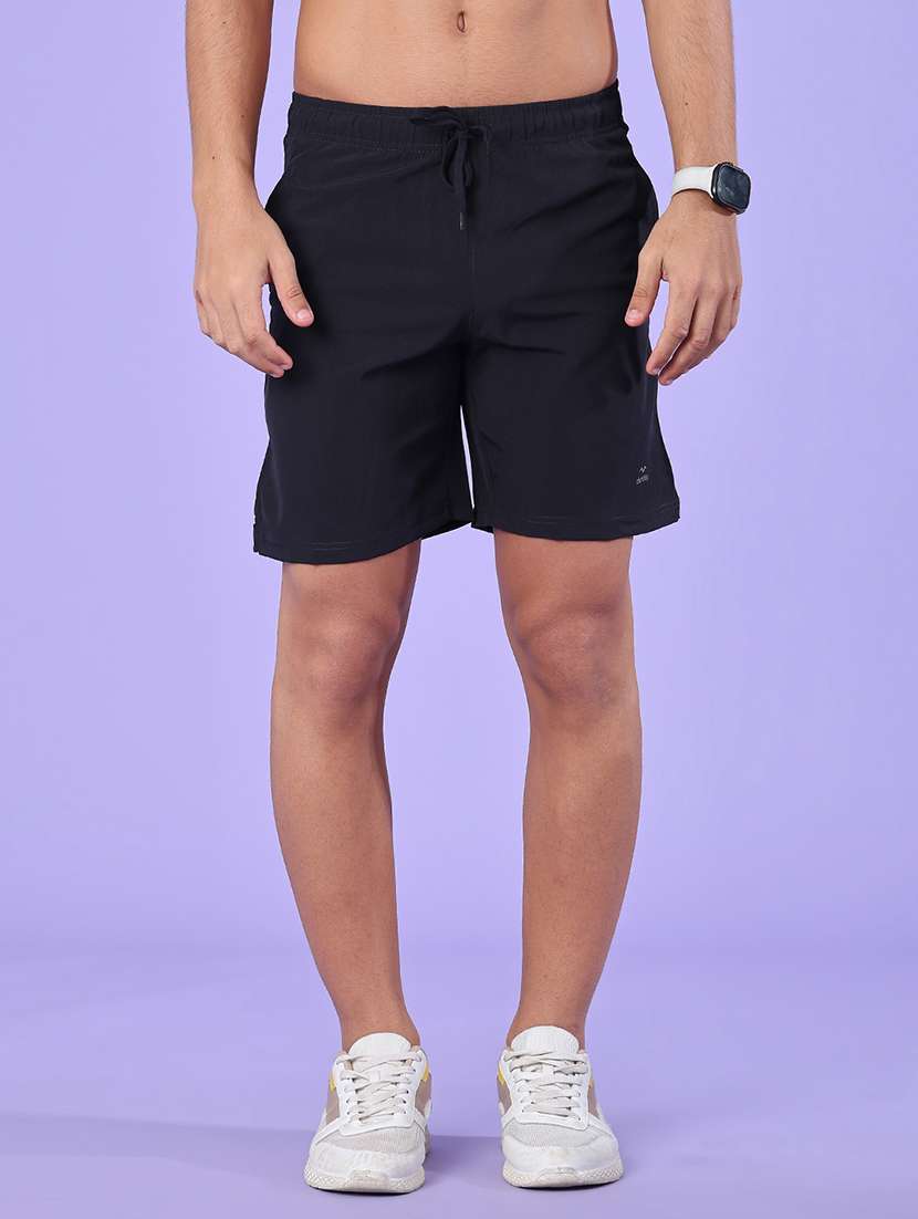 men solid mid rise regular fit sport shorts