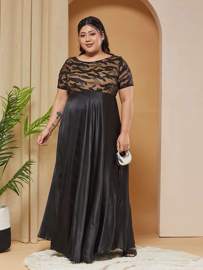 women embroidered short sleeves gown