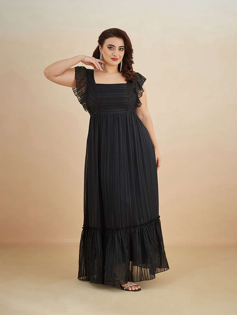 women self design square neck maxi tiered dress