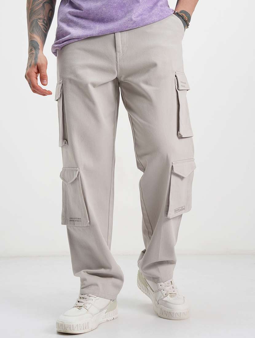 men solid mid rise relaxed fit cargo 