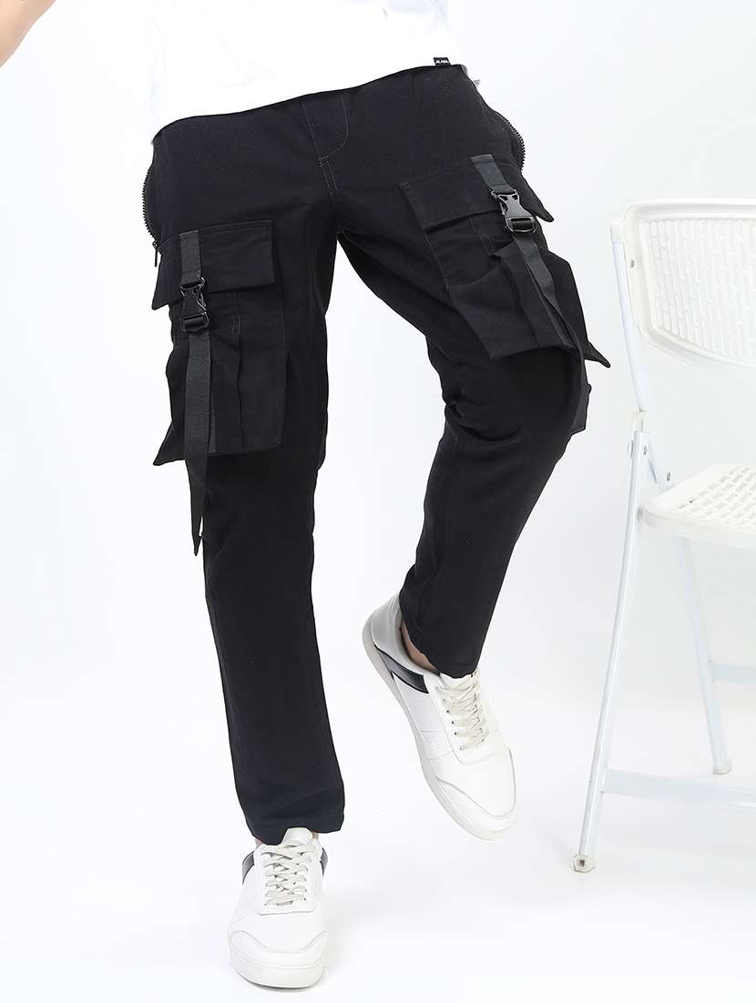 men solid mid rise regular fit cargo 