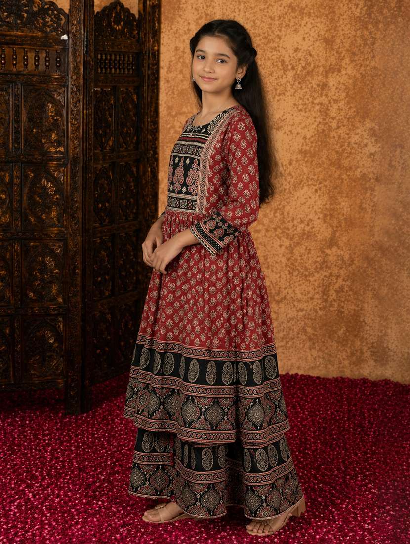 Girls Printed Round Neck Kurta And Palazzo Set - 22511975 -  Standard Image - 2