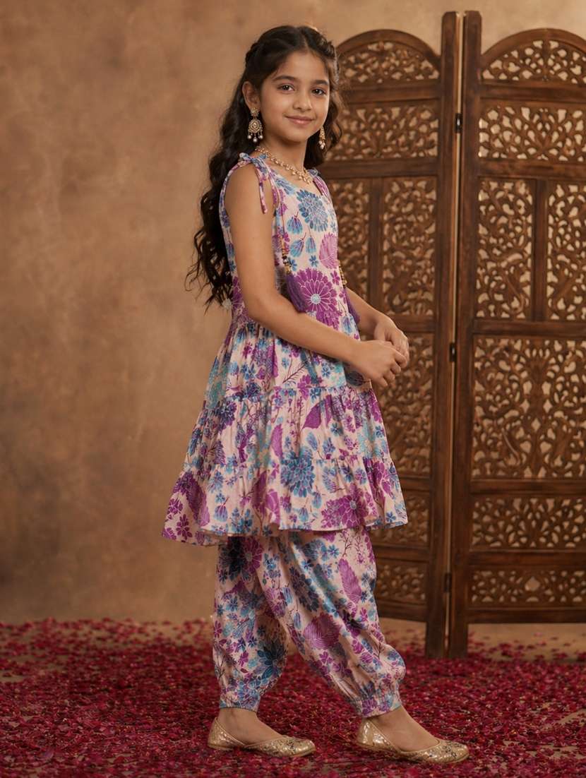 Girls Printed Sleeveless Kurta And Salwar Suit Set - 22511979 -  Standard Image - 2