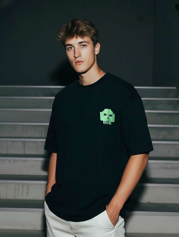 unisex printed short sleeve loose fit t-shirt - 22512611 -  Standard Image - 2