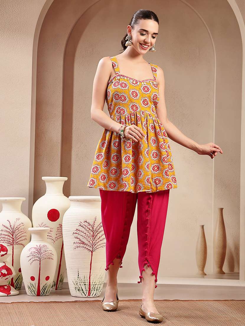 Women Printed Sleeveless Kurta And Dhoti Set - 22513701 -  Standard Image - 2