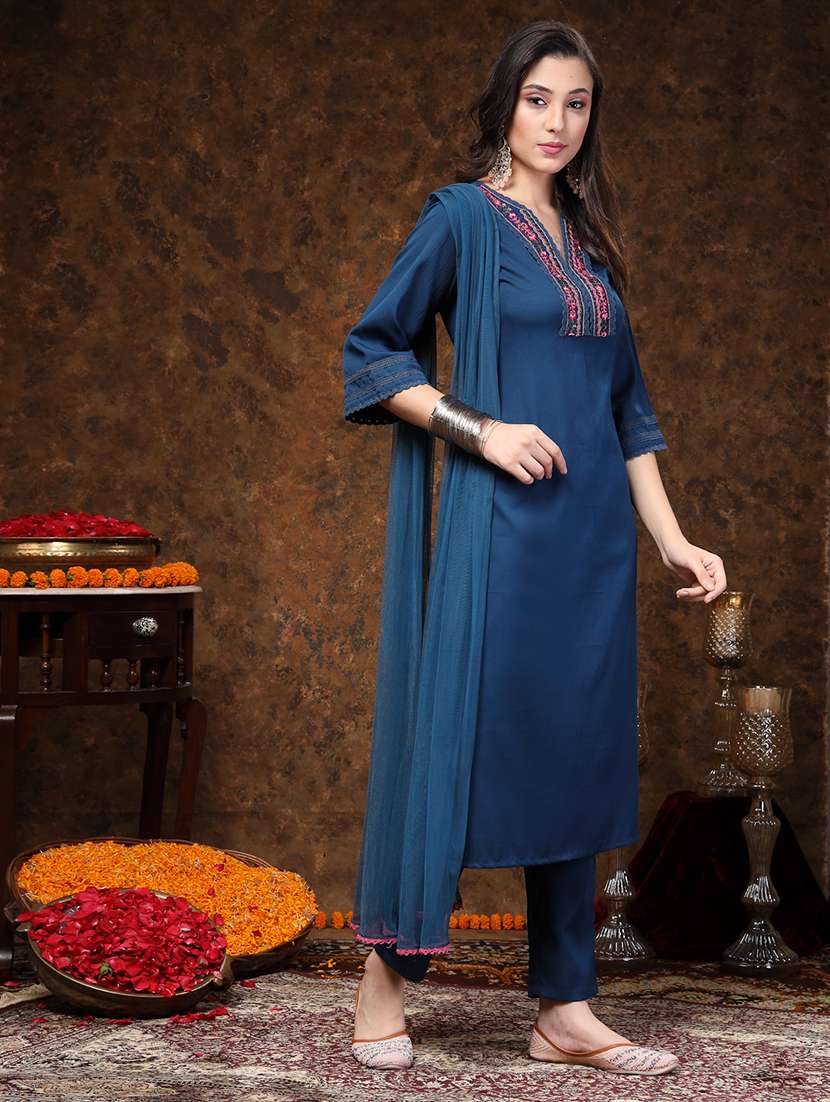 Women Embroidered Three Quarter Sleeve Kurta Pant With Dupatta Set - 22513708 -  Standard Image - 2